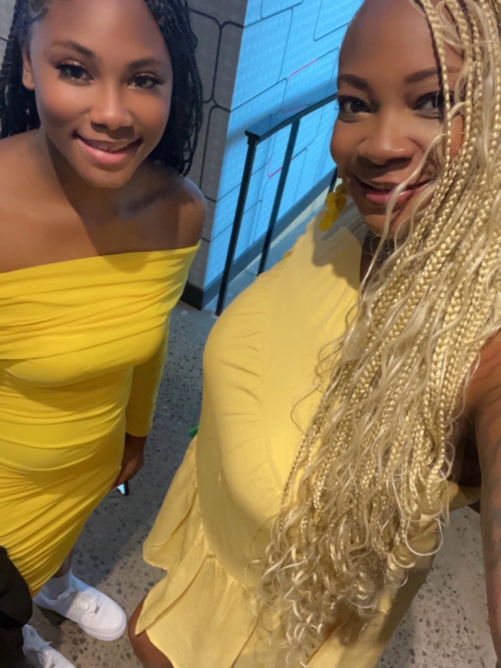 Off-Shoulder Yellow Ruched Bodycon Dress - Picture 3 of 4